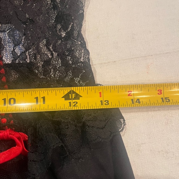 Vintage Black lace and satin nightgown with Red ribbon Details. So vampy! - Picture 9 of 10